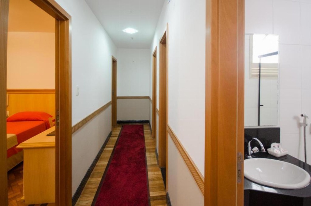 Room image 3